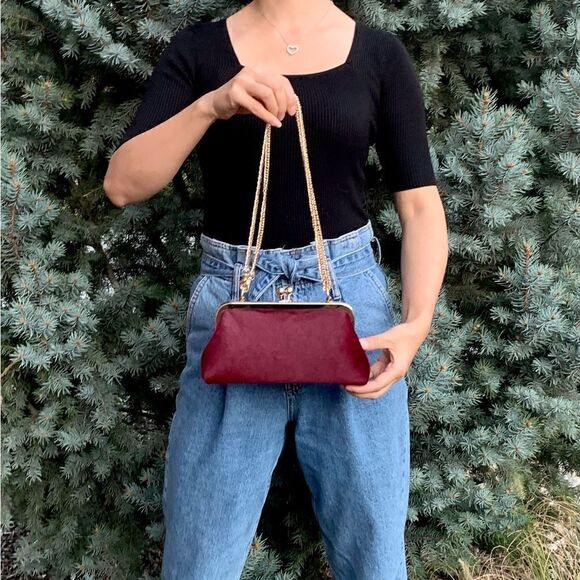 Burgundy Handmade Real hair-on Cowhide Kisslock Clutch/Crossbody & 2 Chains - Picture 4 of 16